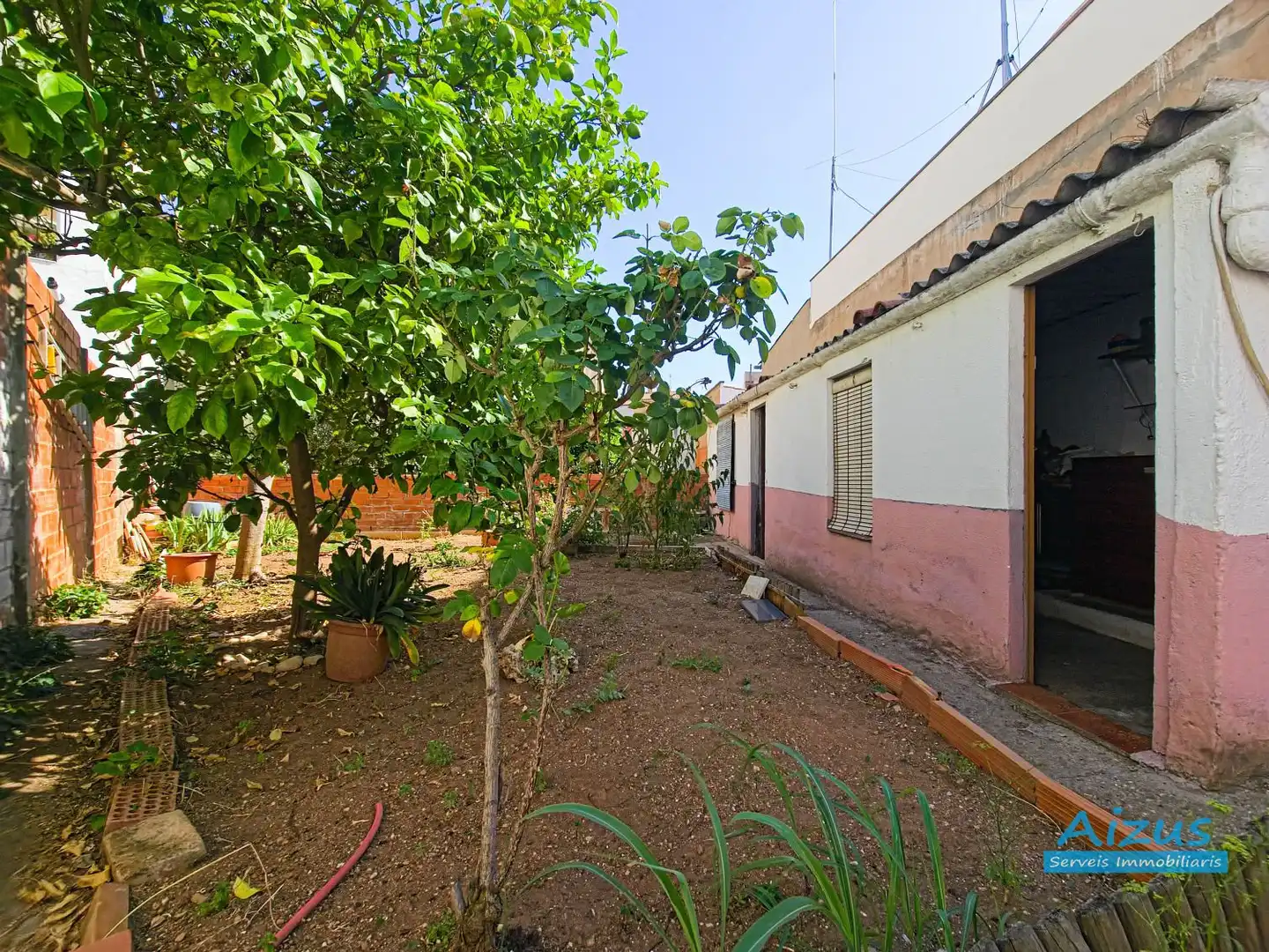 Jardí de Casa o xalet en venda en Ripollet amb Aire condicionat i Calefacció