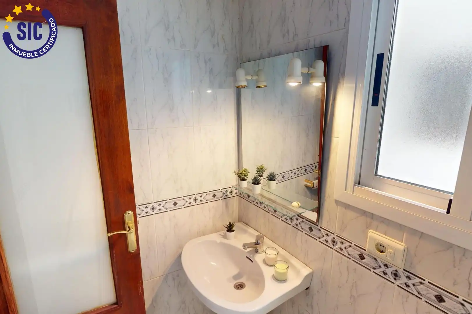 Badezimmer von Wohnung zum Verkauf in Castellón de la Plana / Castelló de la Plana mit Möbliert