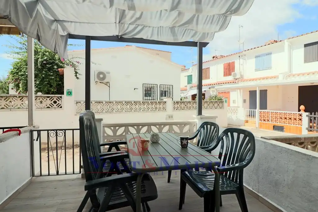 Casa a schiera con terrazza in vendita a Carrer Sant Maurici