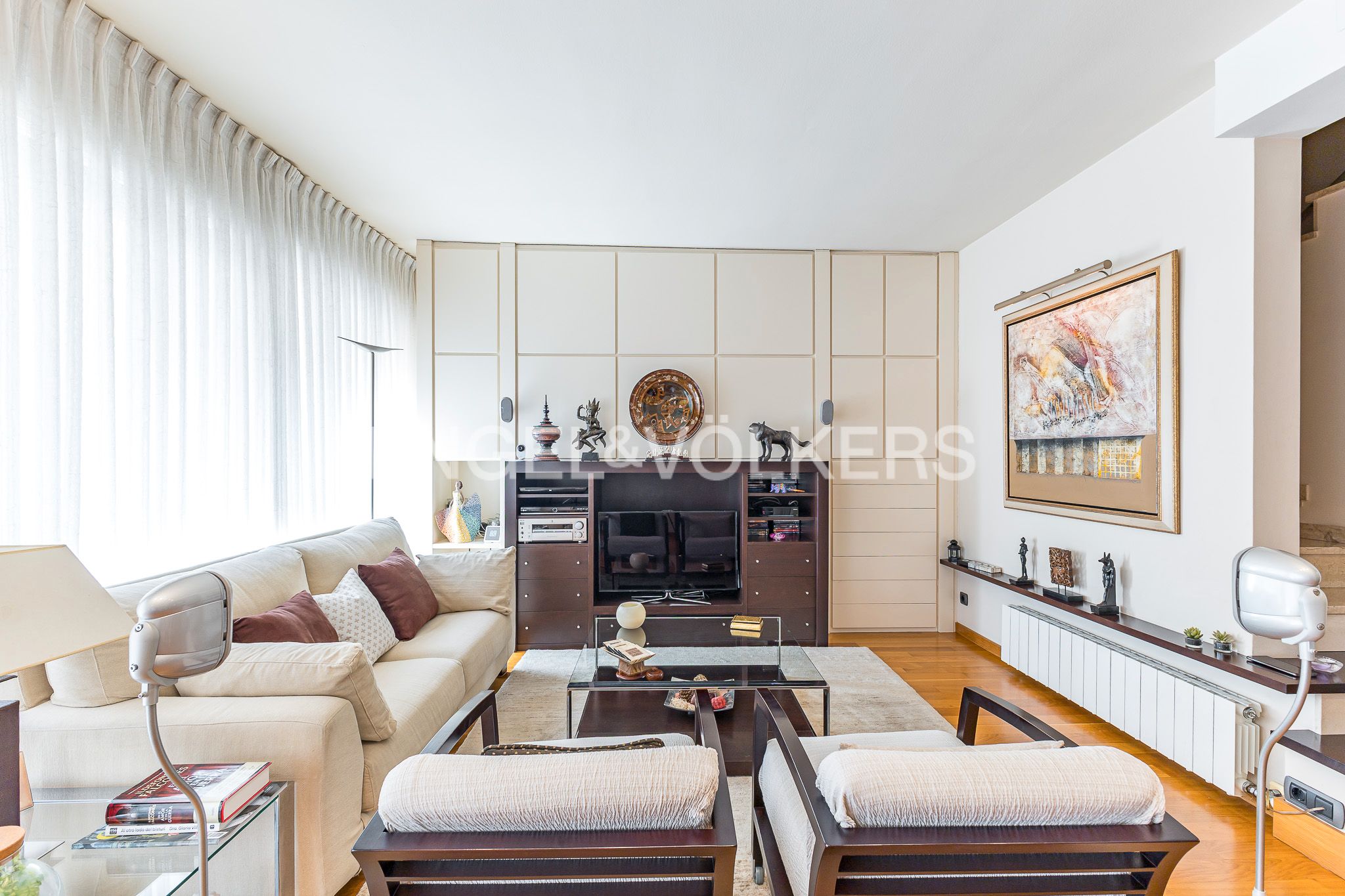 Sala d'estar de Casa o xalet en venda en  Barcelona Capital amb Calefacció, Parquet i Terrassa