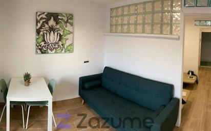 Dormitori de Apartament de lloguer en Antigua amb Terrassa i Piscina