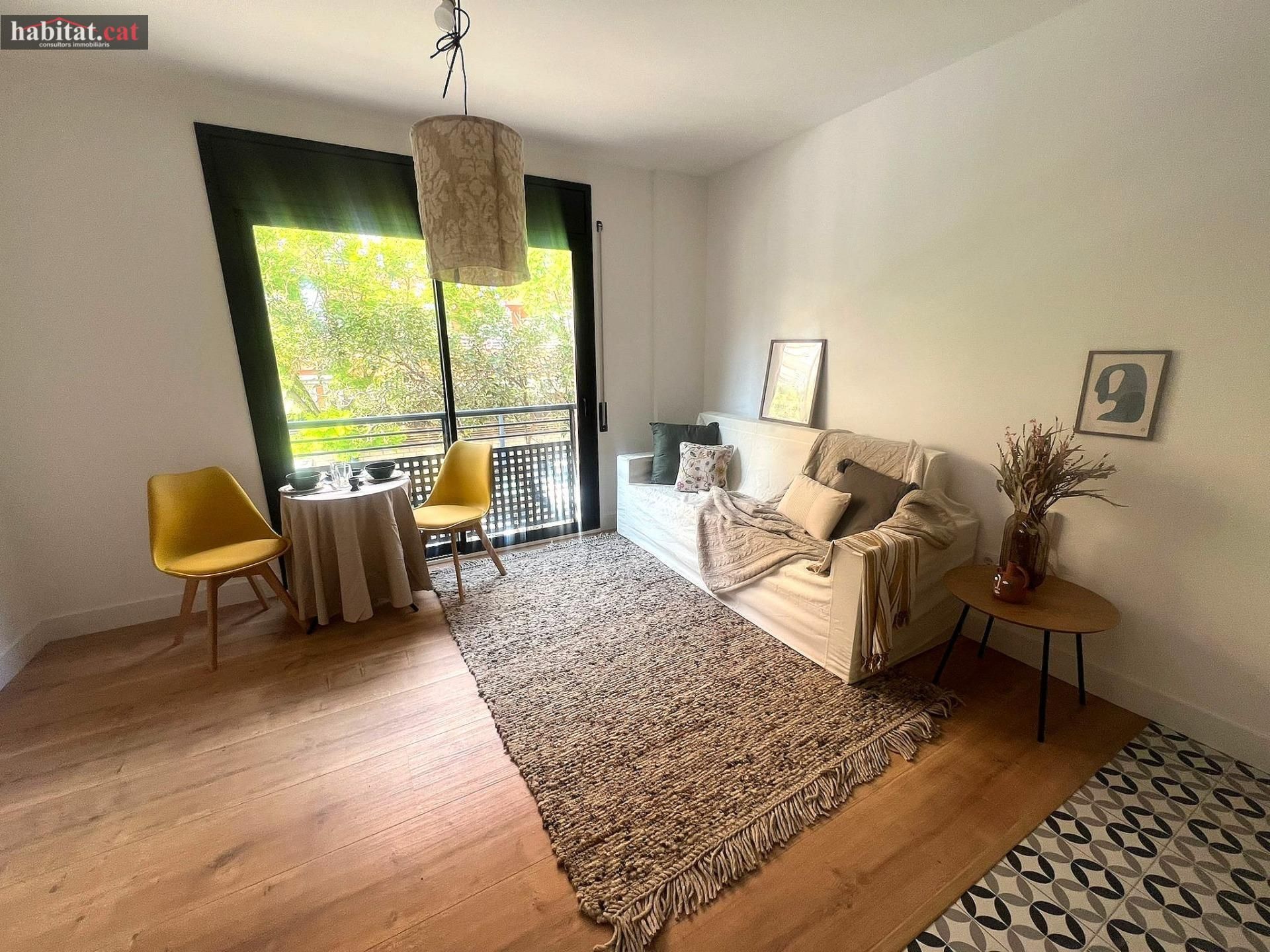 Living room of Flat for sale in Vilanova i la Geltrú