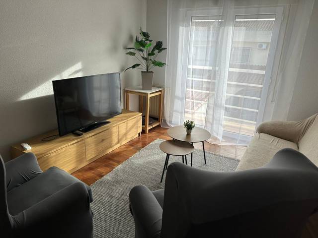 Apartamento en Alquiler en Calle Luxemburgo en Nuevo Parque