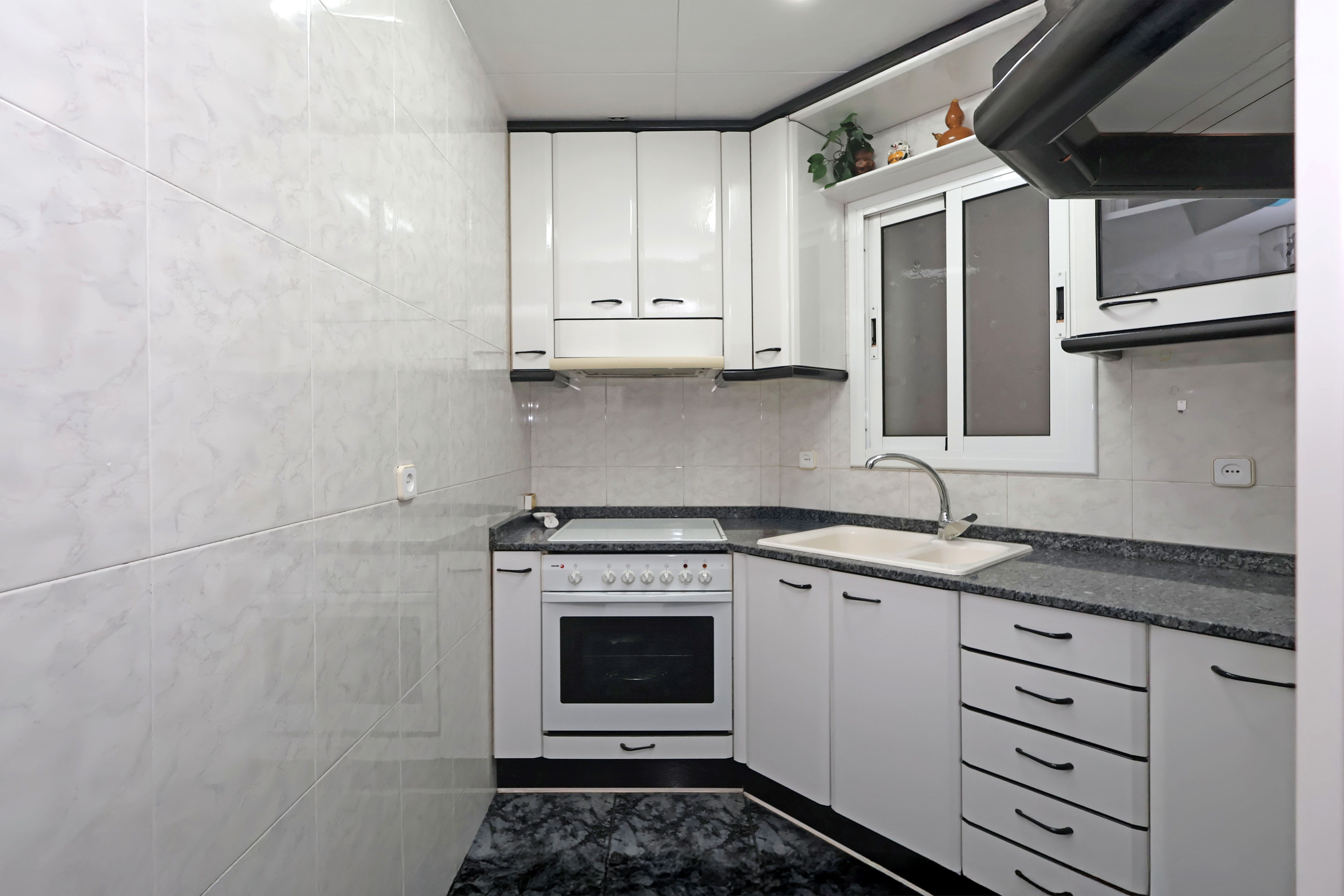 Kitchen of Flat for sale in  Barcelona Capital  with Heating and Balcony