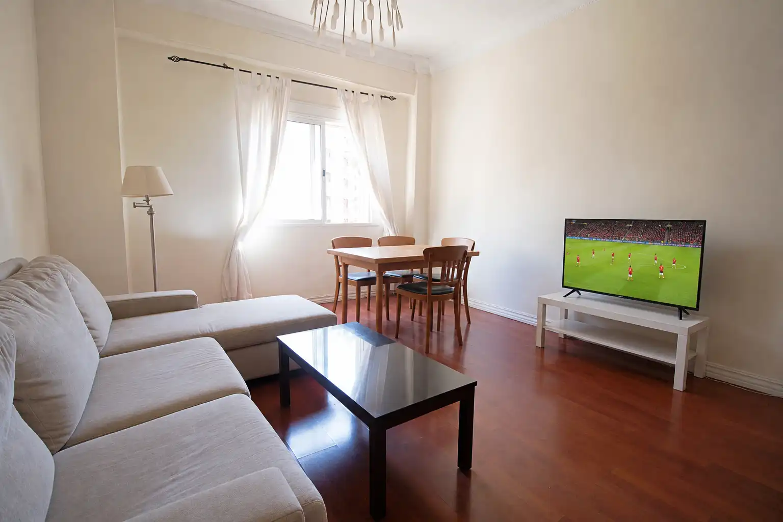 Living room of Flat for sale in Valencia  with Furnished, Oven and Washing machine