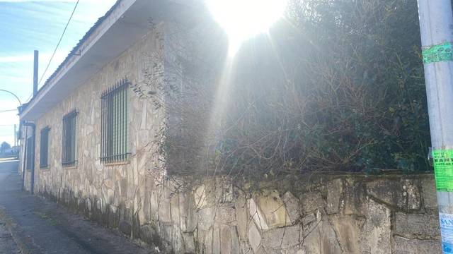 Casa adosada en Venta en Villamejil