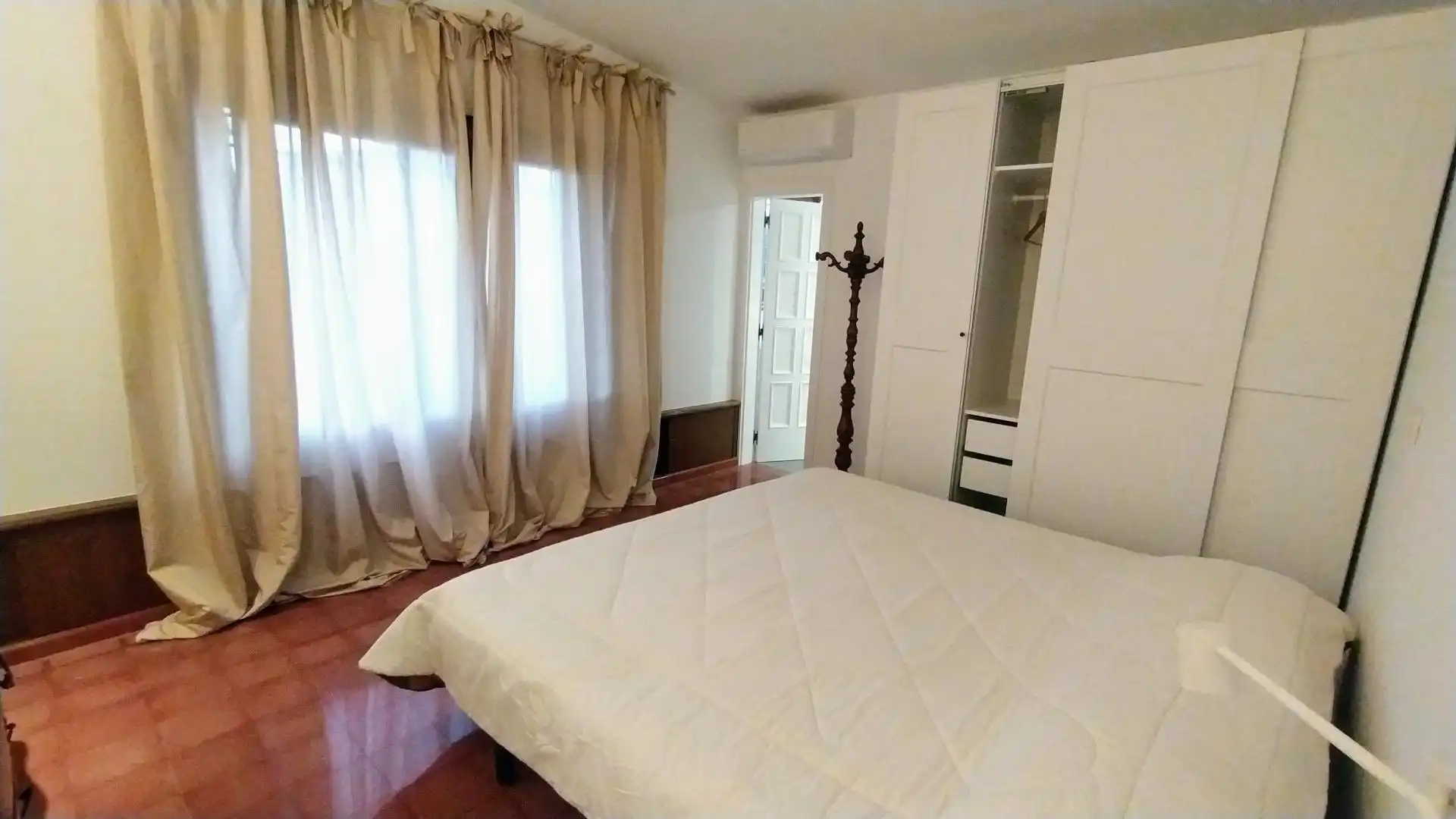 Piso de alquiler en Carrer Caterina Albert I Paradis, Montgat
