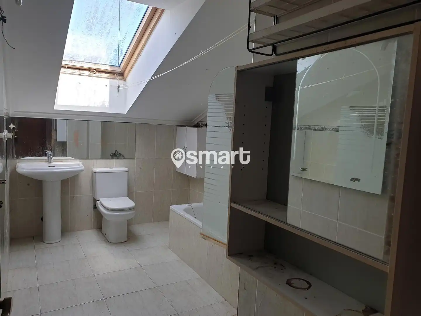 Bathroom of Flat for sale in Llanes