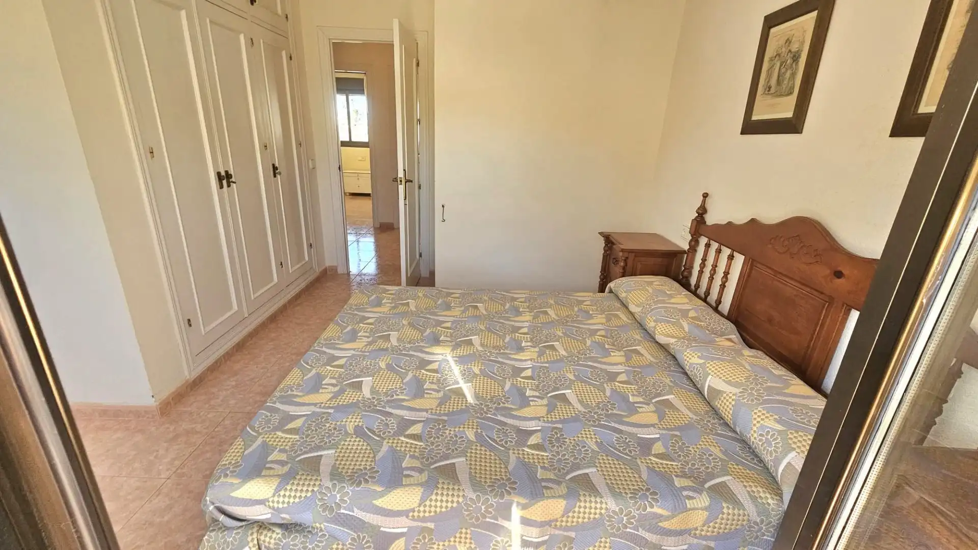 Dormitori de Casa adosada en venda en Benalmádena amb Terrassa, Moblat i Piscina comunitària