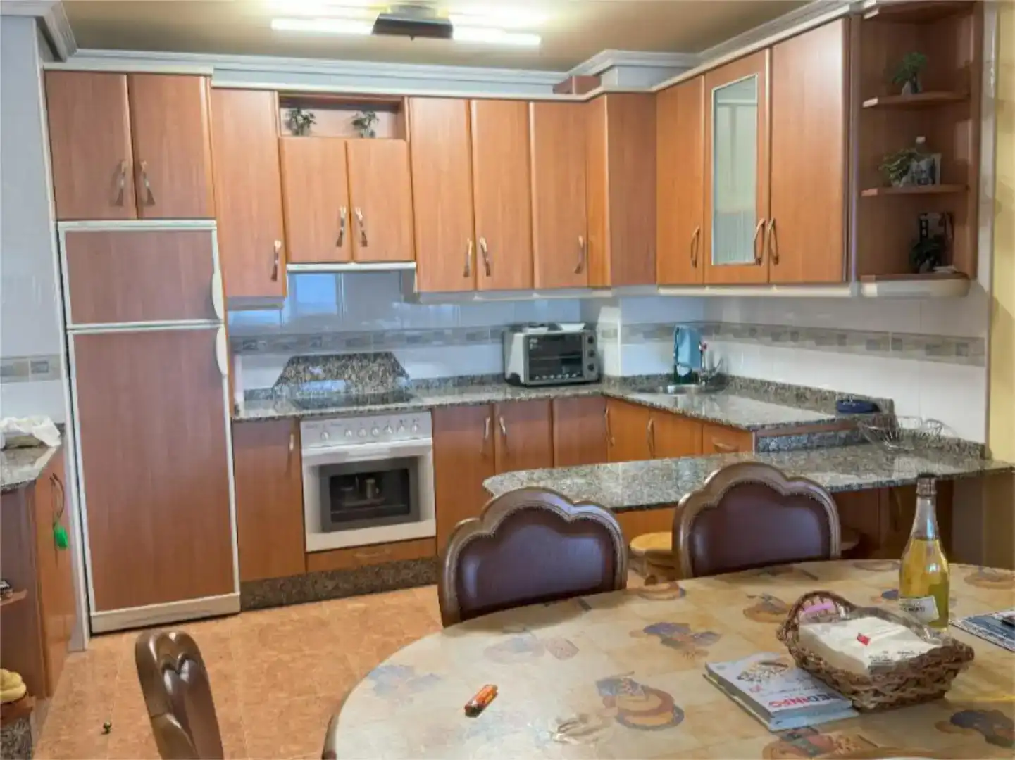 Cocina de Piso en venta en Cacabelos con Parquet, Trastero y Amueblado