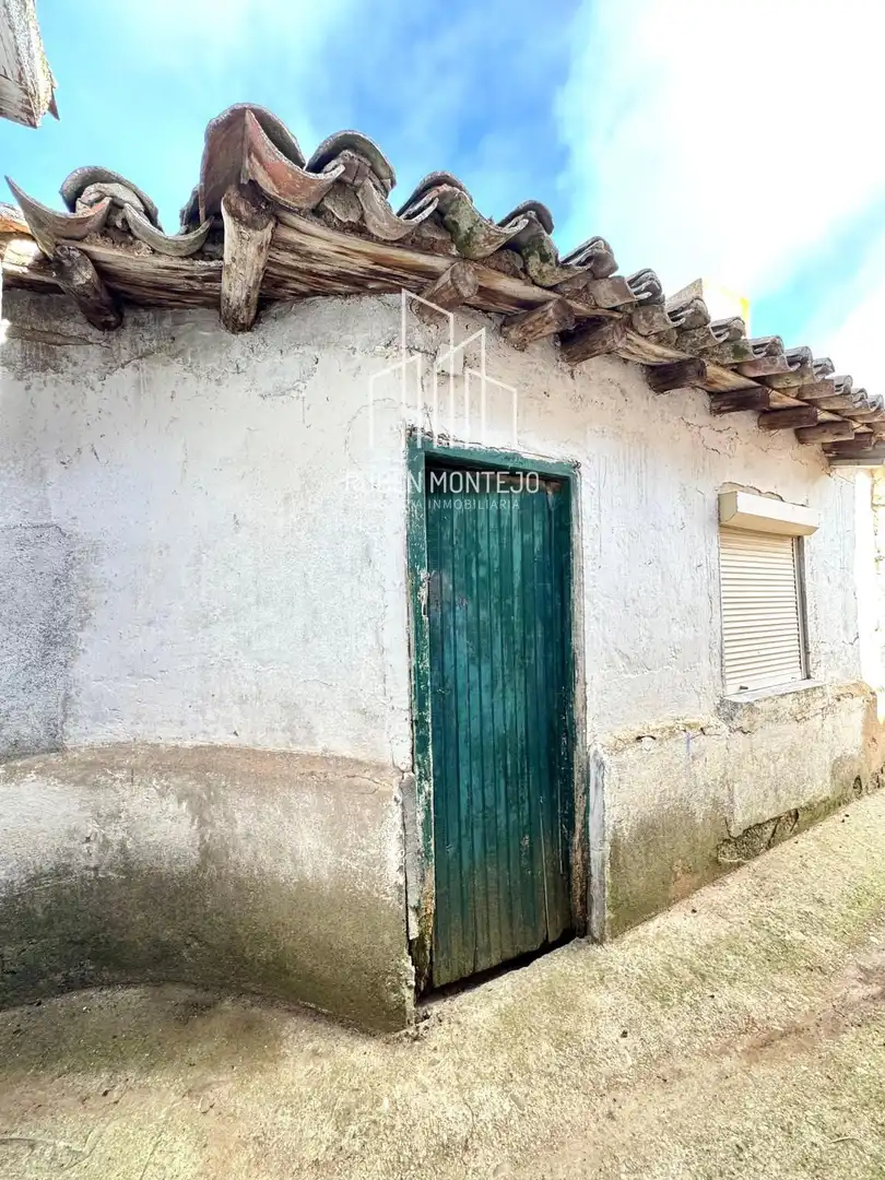 Vista exterior de Casa adosada en venta en Gomecello con Calefacción, Terraza y Trastero