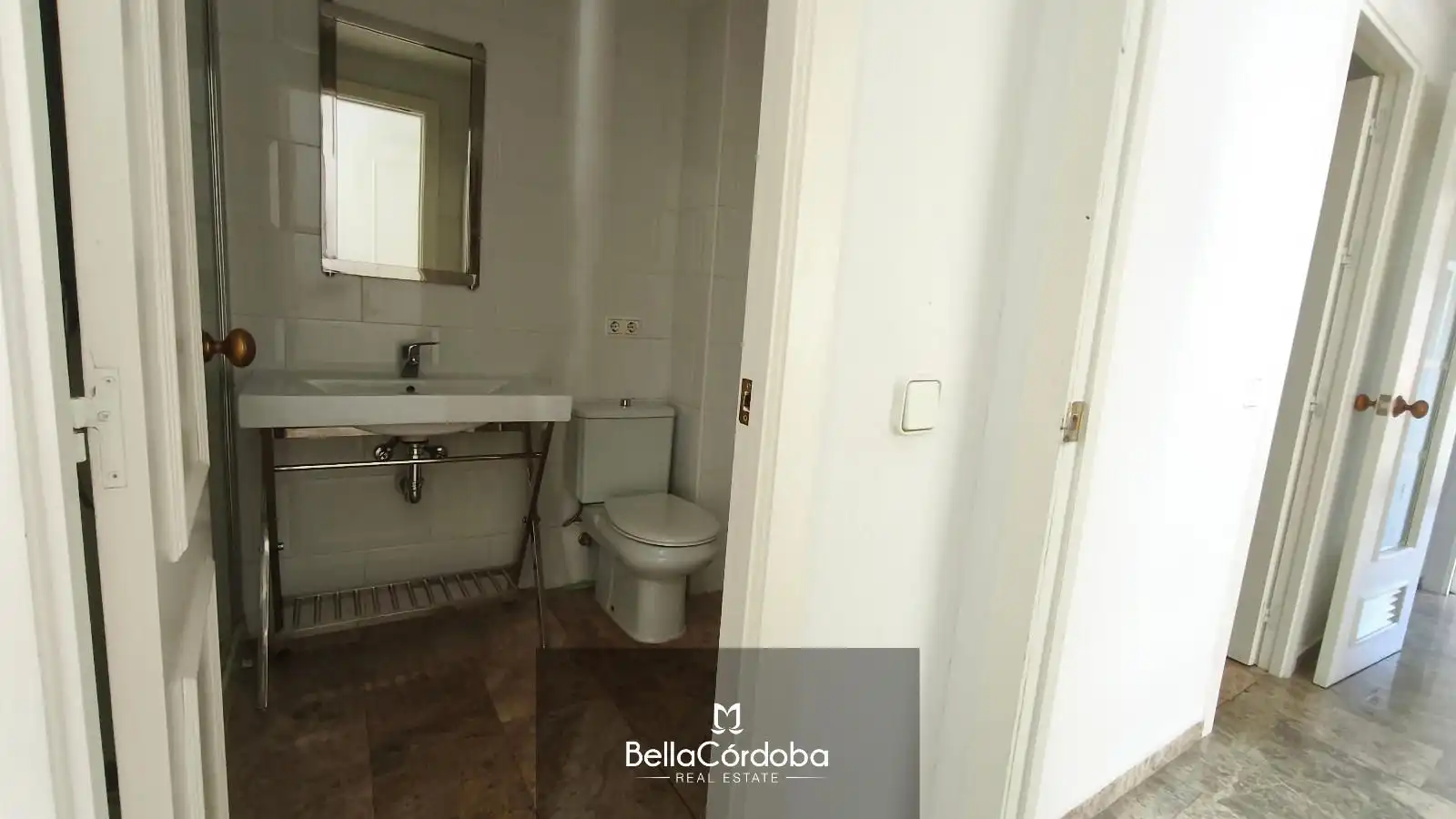 Bathroom of Flat for sale in Córdoba  with Air Conditioner, Storage room and Swimming Pool