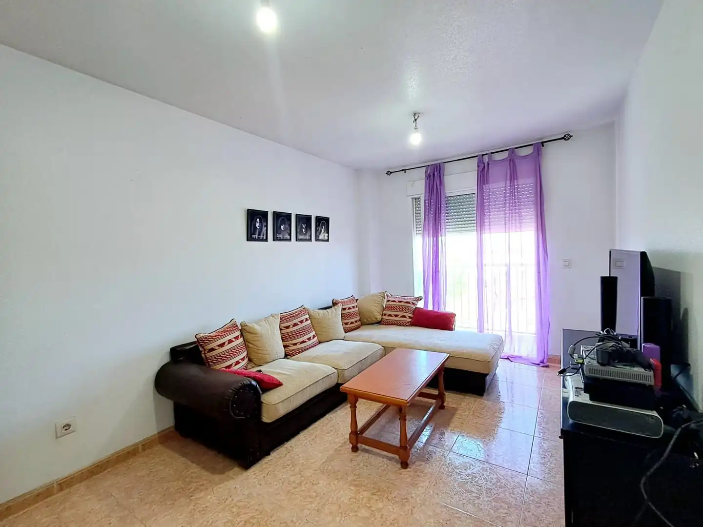 Sala de estar de Apartamento en venta en Águilas con Amueblado y Balcón