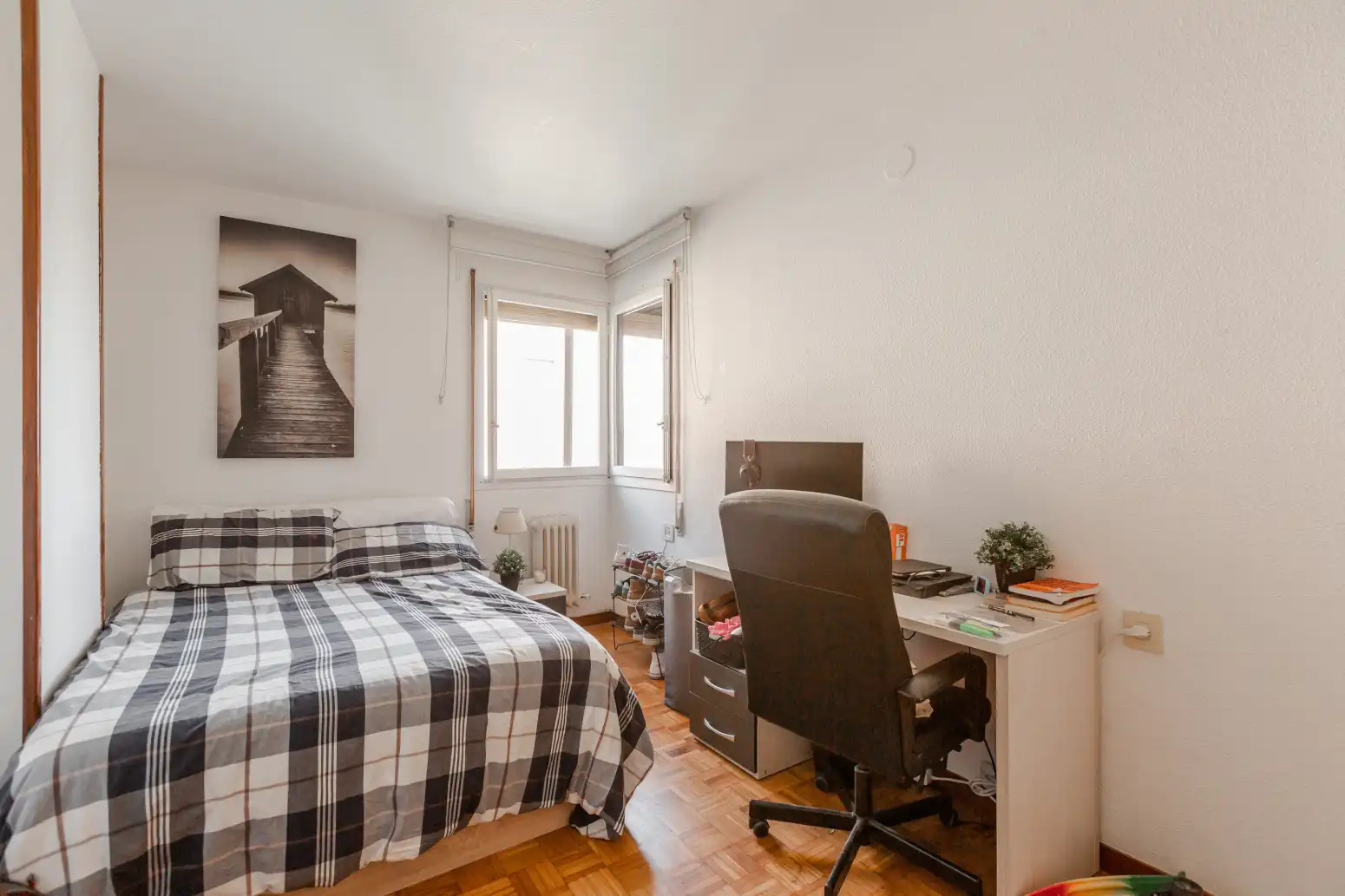 Dormitori de Pis de lloguer en  Pamplona / Iruña amb Calefacció, Parquet i Terrassa