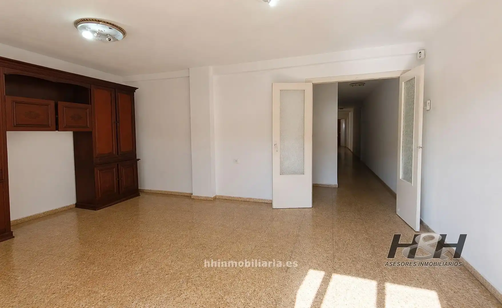 Habitación de Piso en venta en Burjassot con Aire acondicionado y Balcón