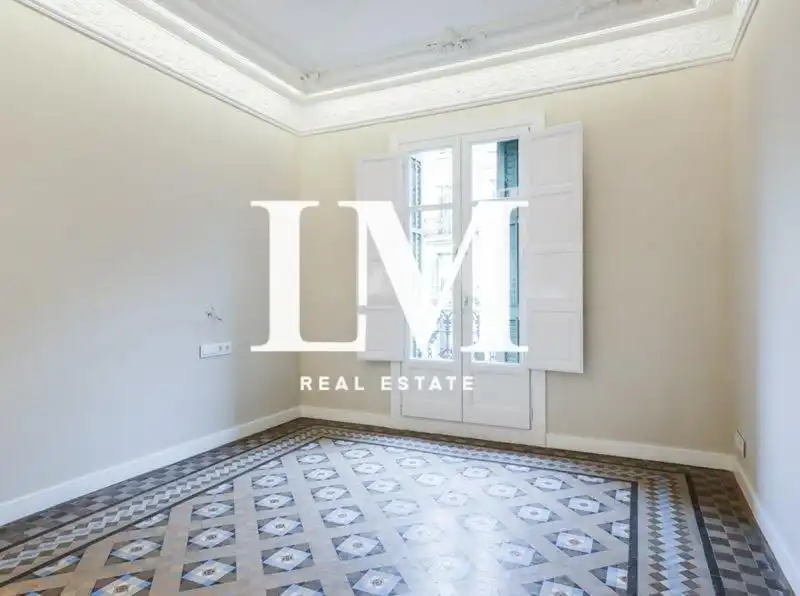 Vista exterior de Apartament en venda en Barcelona amb Aire condicionat, Terrassa i Balcó