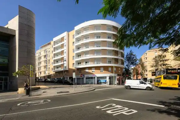 Exterior view of Flat for rent in Las Palmas de Gran Canaria  with Oven, Washing machine and Microwave