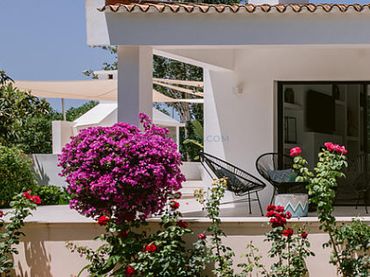 Chalet con balcón en venta en Can Furnet
