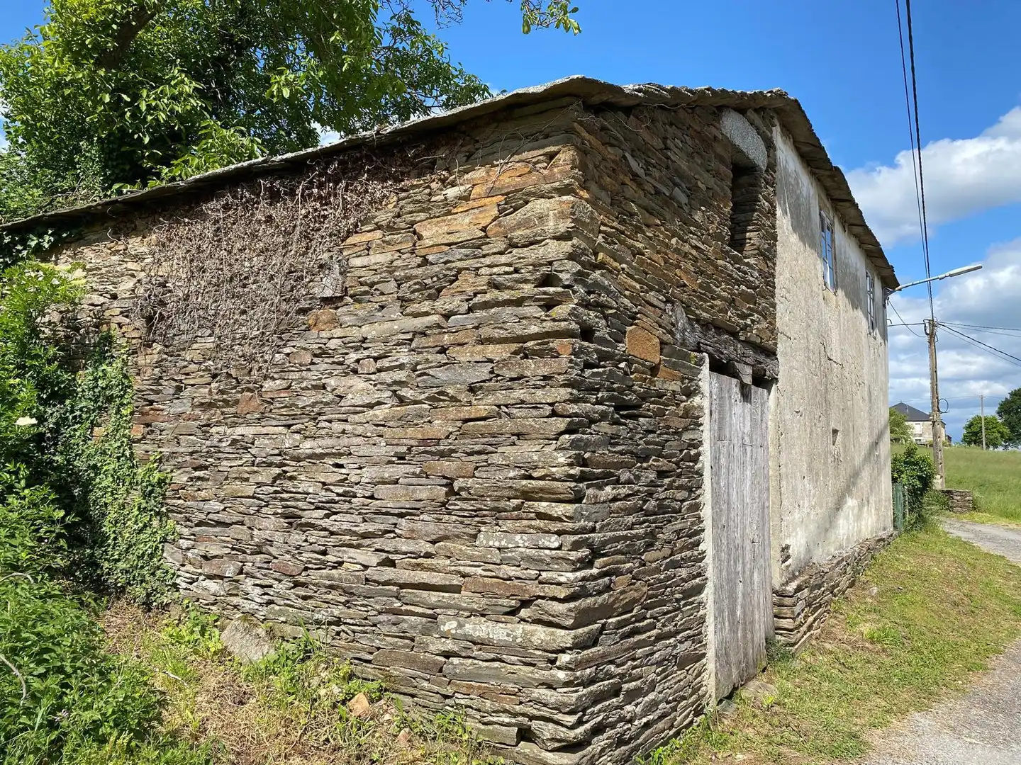 Außenansicht von Haus oder Chalet zum Verkauf in Guntín mit Abstellraum
