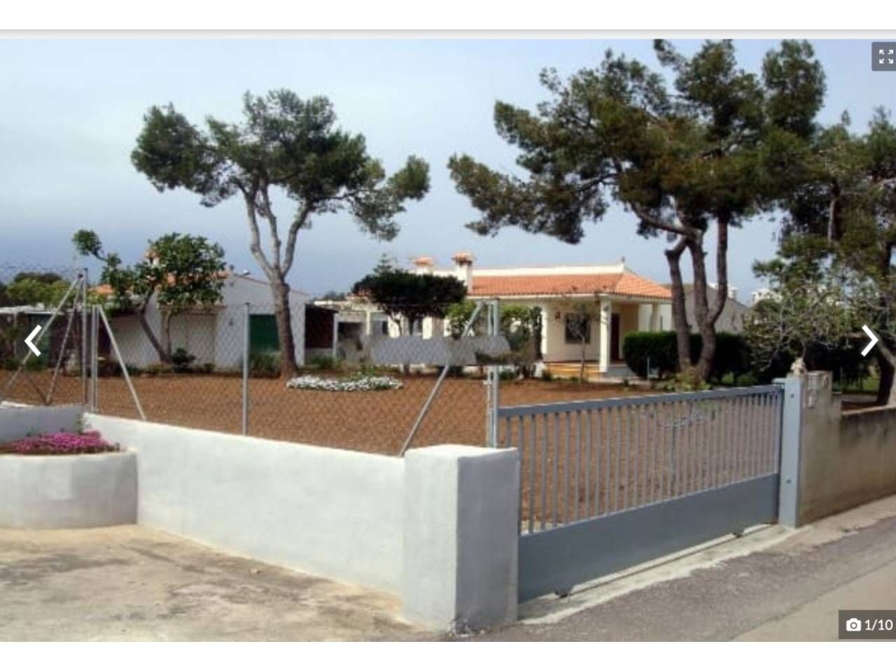 Vista exterior de Casa o xalet en venda en Vinaròs amb Jardí privat i Terrassa