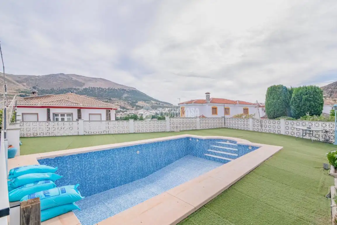 Swimming pool of Houses for sale in Loja  with Air Conditioner, Terrace and Balcony