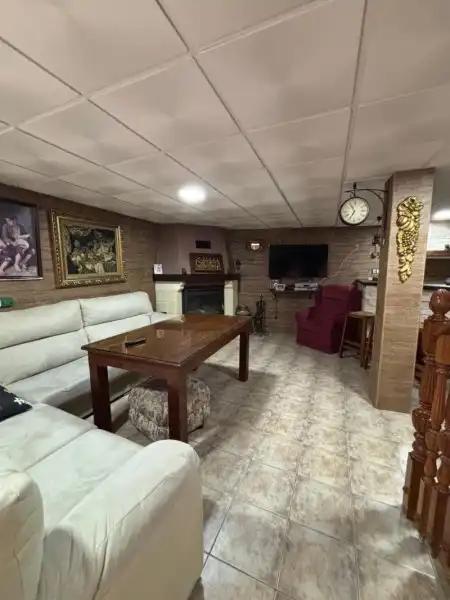 Casa o chalet en venta en Lucena con Terraza, Trastero y Balcón