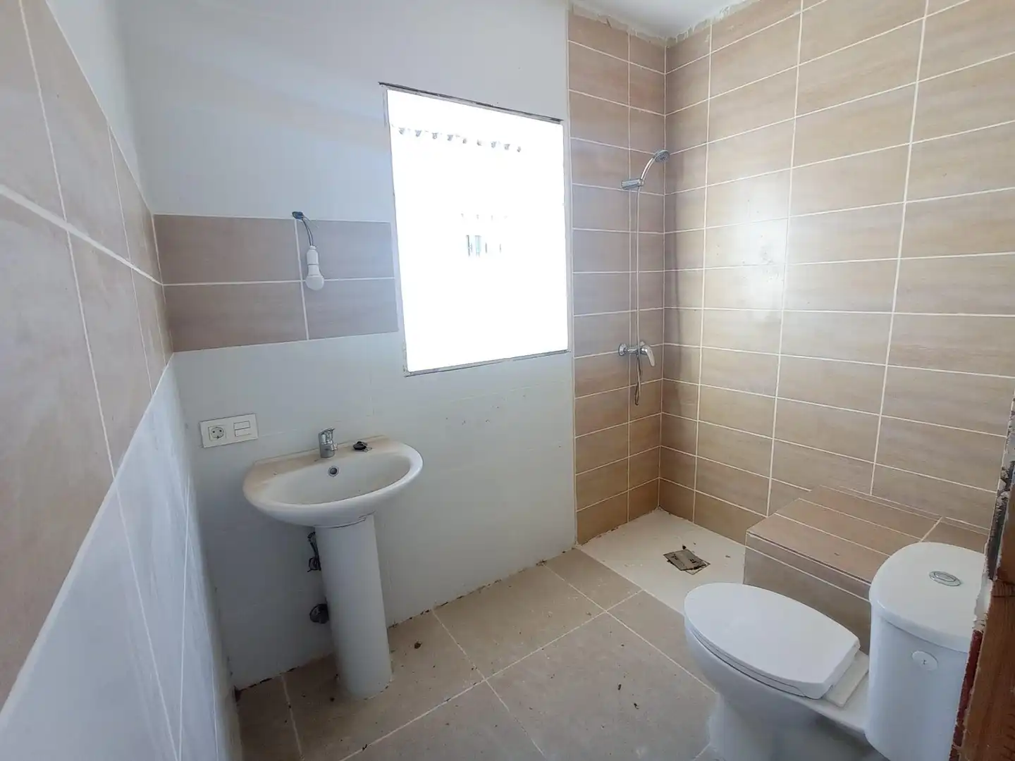 Bathroom of Houses for sale in Chiclana de la Frontera  with Private garden, Terrace and Storage room