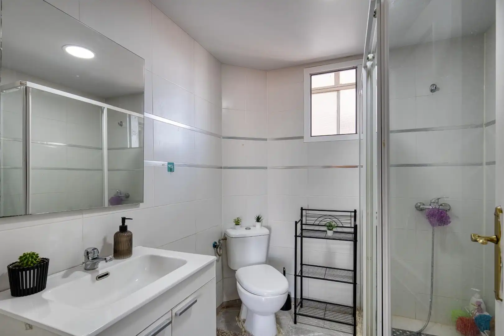 Baño de Piso en venta en Almoradí con Aire acondicionado, Amueblado y Balcón