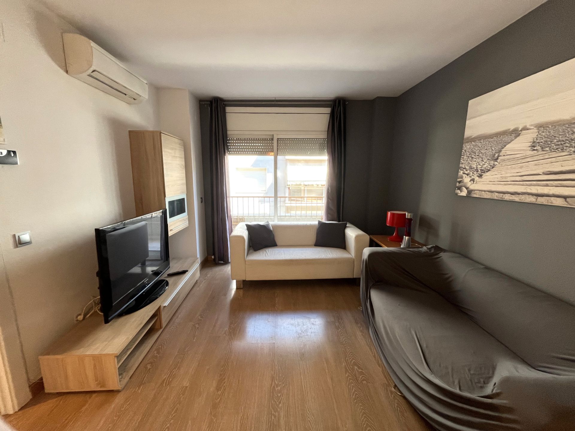 Sala d'estar de Pis de lloguer en Girona Capital amb Aire condicionat, Calefacció i Terrassa