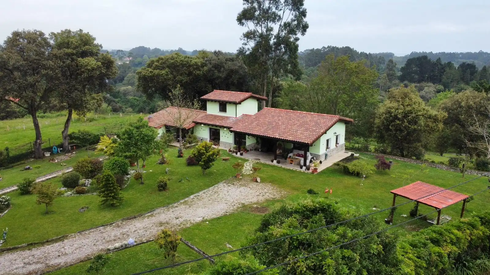 Vista exterior de Casa o chalet en venta en Llanes con Calefacción, Jardín privado y Terraza