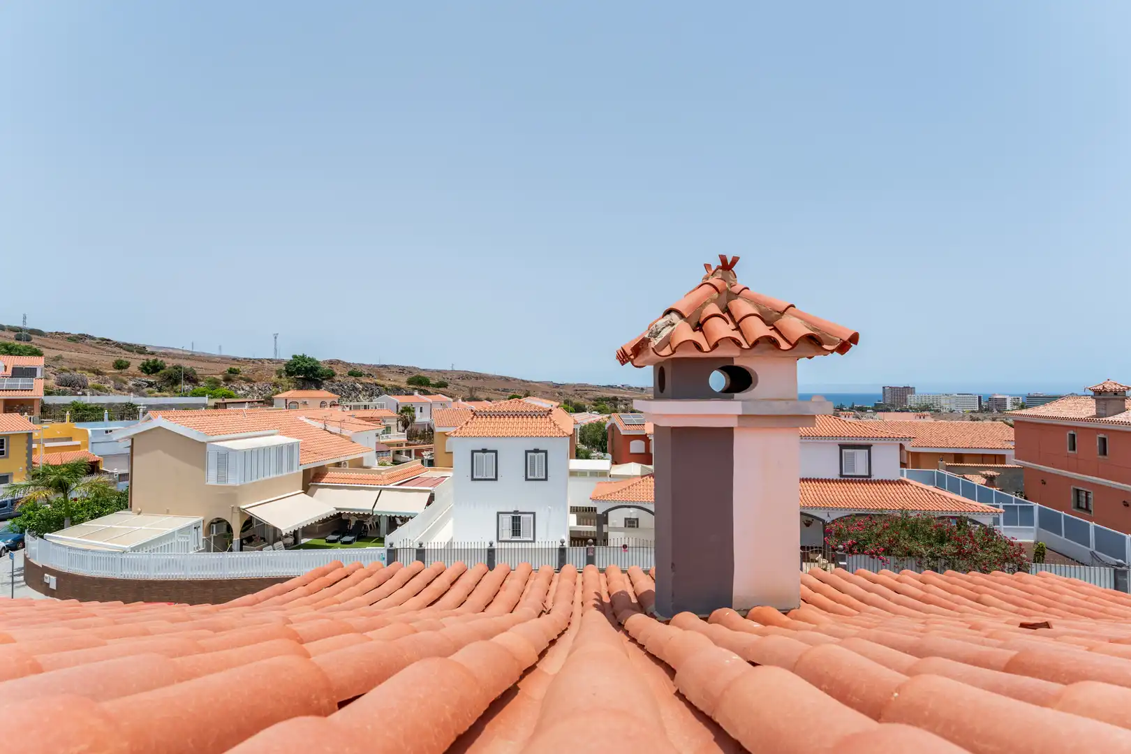 Vista exterior de Casa adosada en venda en San Bartolomé de Tirajana amb Aire condicionat, Calefacció i Terrassa