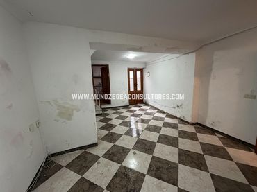 Casa en venda a Calle Almazán