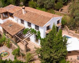 Vista exterior de Casa o xalet en venda en Sayalonga amb Terrassa, Traster i Piscina