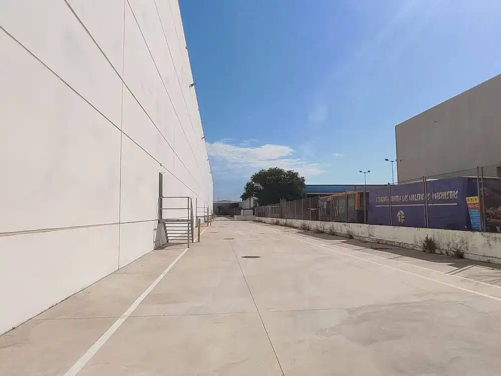 Exterior view of Industrial buildings for rent in Azuqueca de Henares