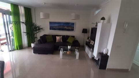 Foto 5 de Apartament en venda a Calle del Valle Menéndez, Los Cristianos, Arona