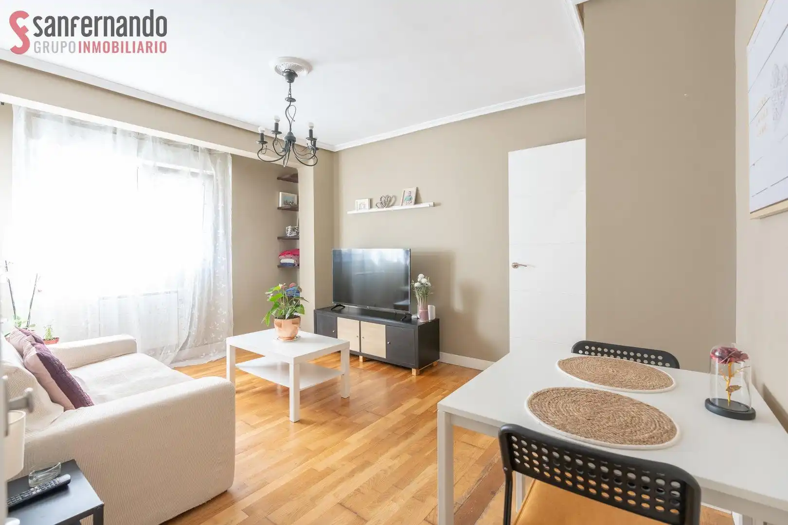 Living room of Flat for sale in Numancia - San Fernando