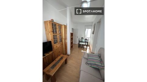 Foto 2 de Piso de alquiler en Pacífico,  Madrid Capital