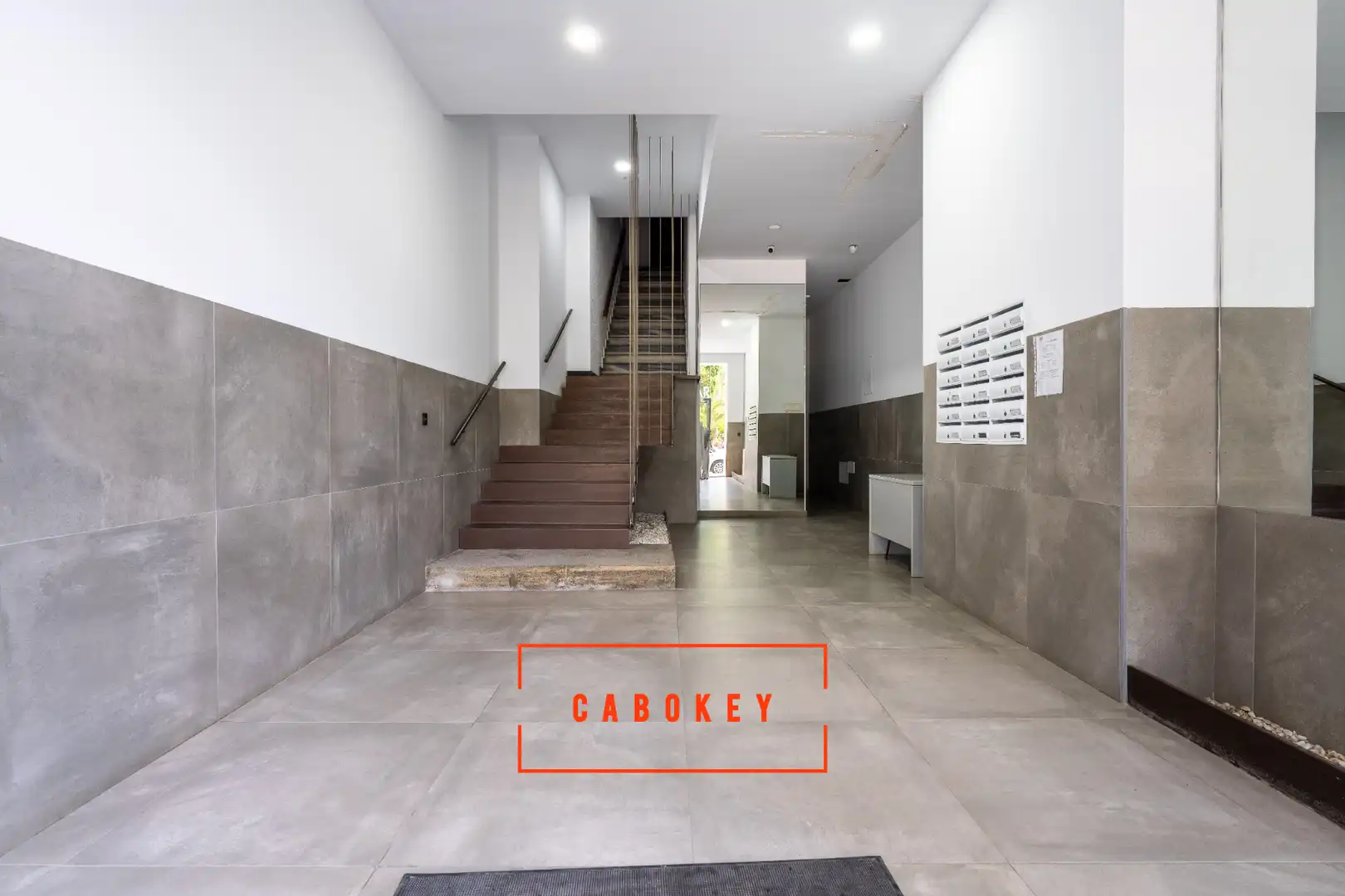 Piso en venta en Almería con Parquet, Amueblado y Horno