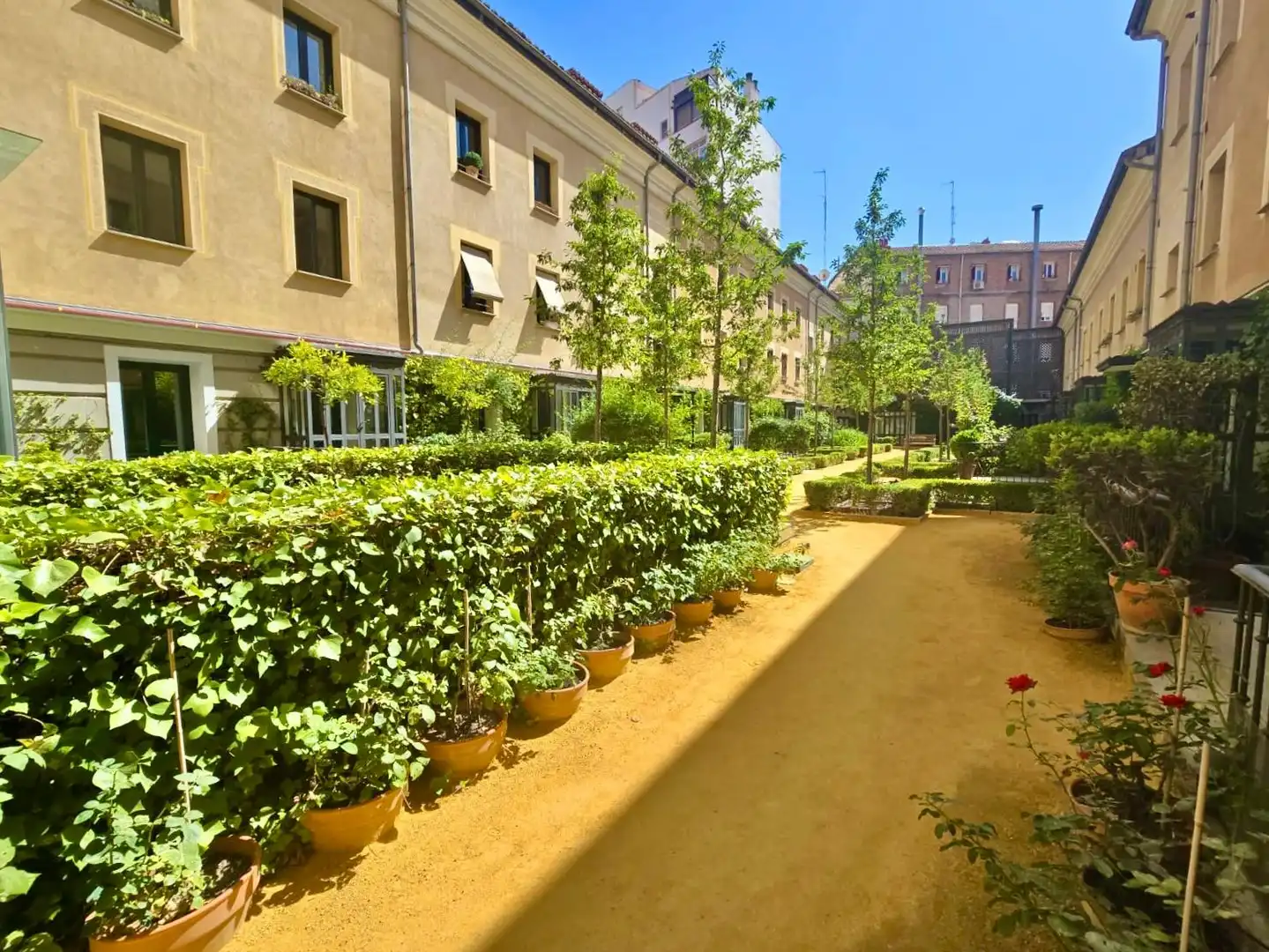 Jardín de Piso en venta en Madrid con Aire acondicionado, Calefacción y Amueblado
