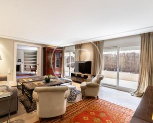 Sala d'estar de Pis de lloguer en  Barcelona Capital amb Aire condicionat, Calefacció i Jardí privat
