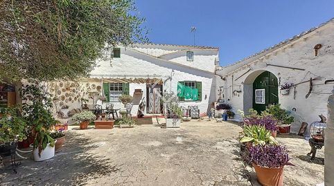 Antigua casa menorquina para reformar con 110 hectáreas de terreno en venta  a pocos minutos de Calan Porter