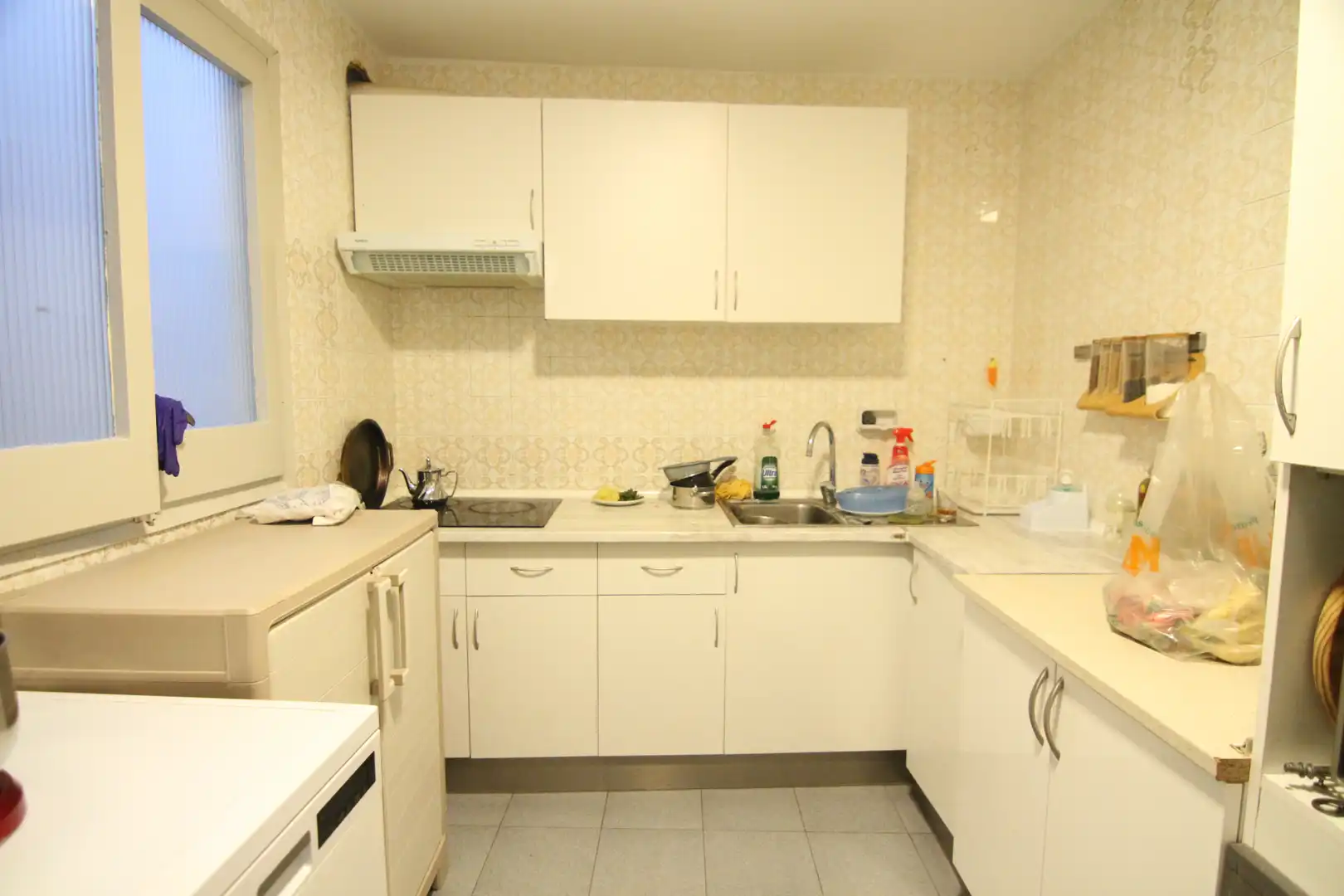 Cuina de Casa o xalet en venda en Olesa de Montserrat amb Parquet, Terrassa i Forn