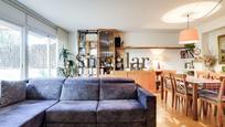 Sala d'estar de Pis en venda en Terrassa amb Aire condicionat, Terrassa i Traster