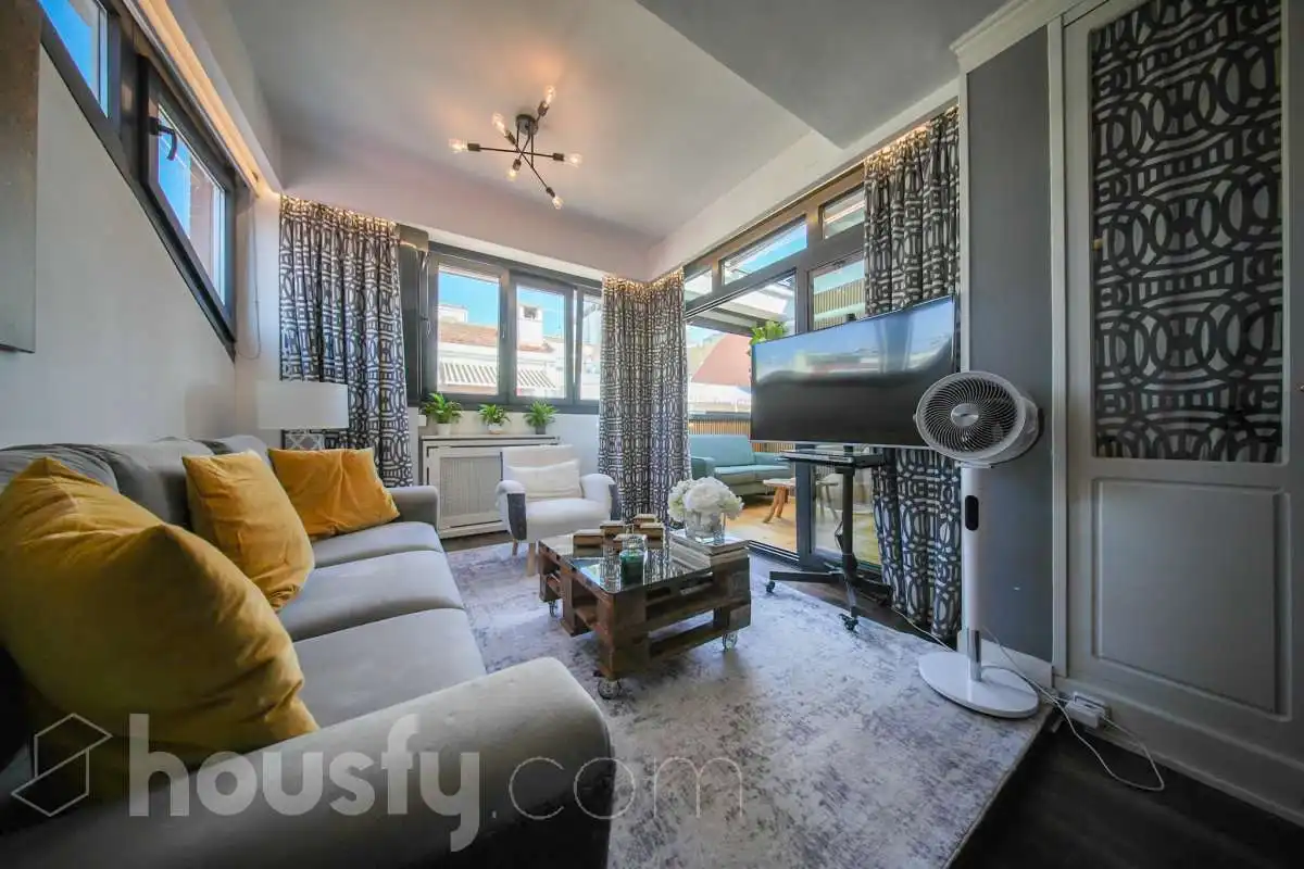Flat with lift for sale in Calle Zabaleta .