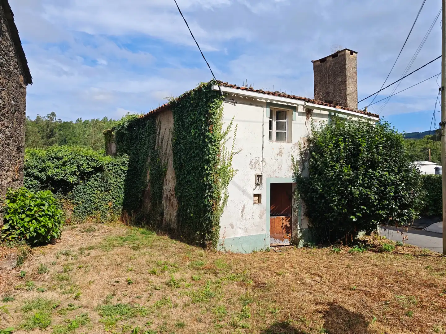 Country homes for sale in Cesuras  with Private garden and Storage room