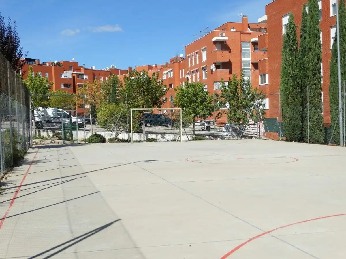 Flat for rent in Perlita