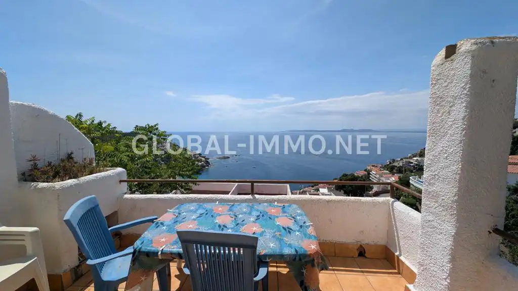 Außenansicht von Haus oder Chalet zum Verkauf in Roses mit Privatgarten, Terrasse und Schwimmbad