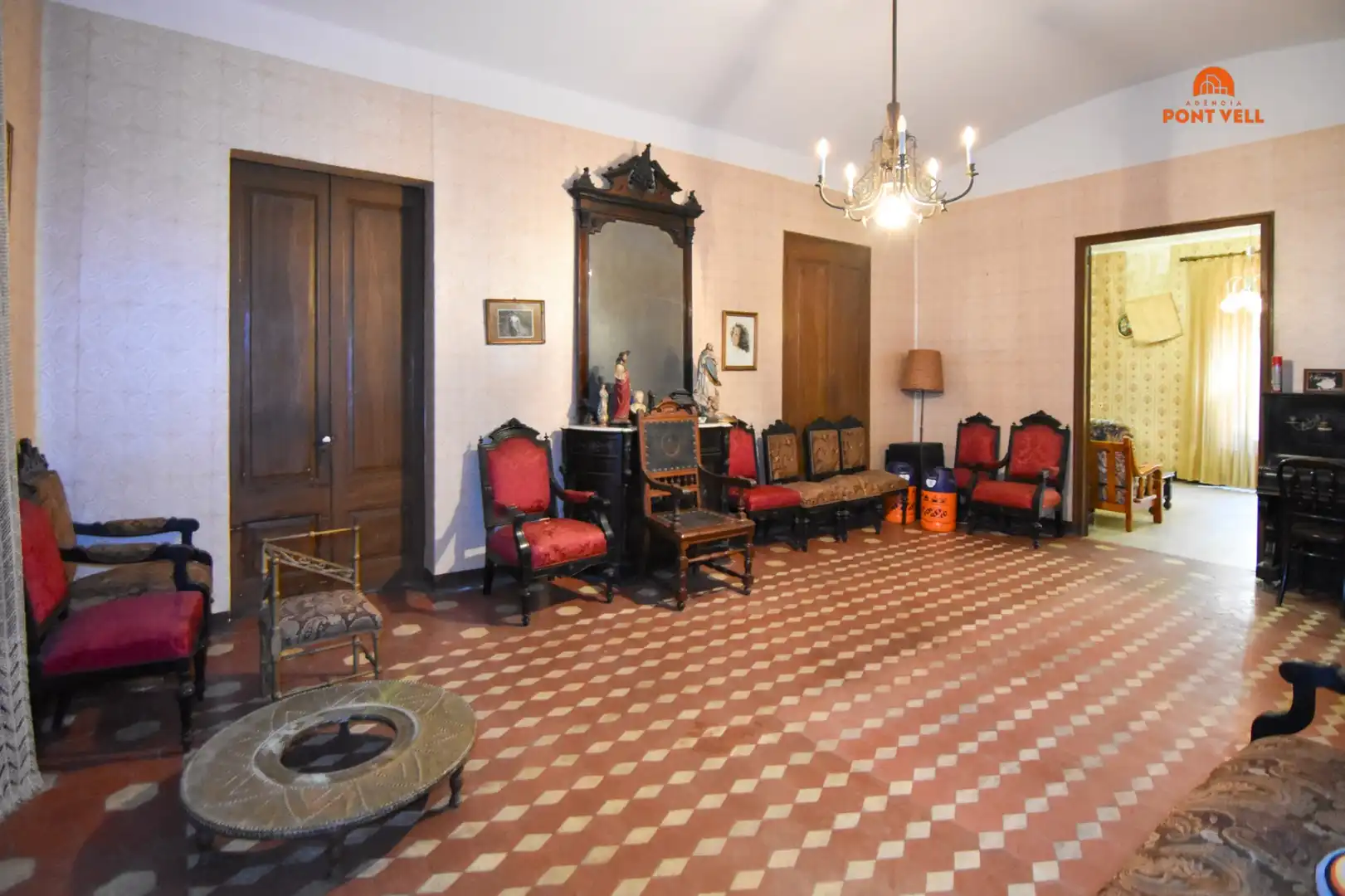 Casa rústica con terraza en venta en La Bisbal d'Empordà, imagen 3