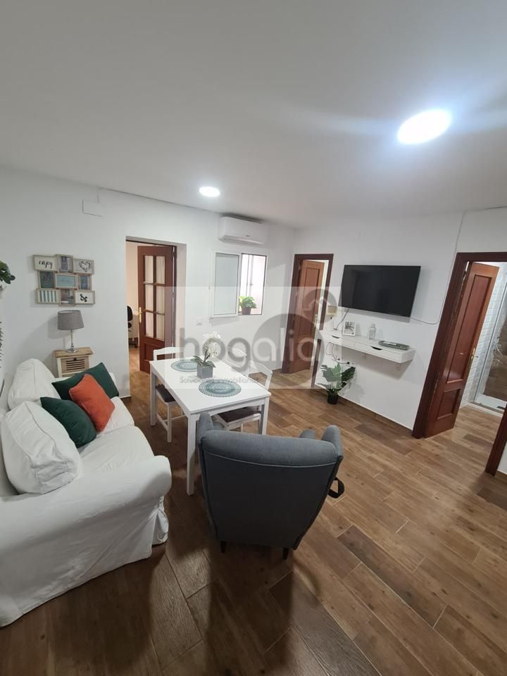 Living room of Planta baja to rent in  Sevilla Capital  with Air Conditioner and Furnished