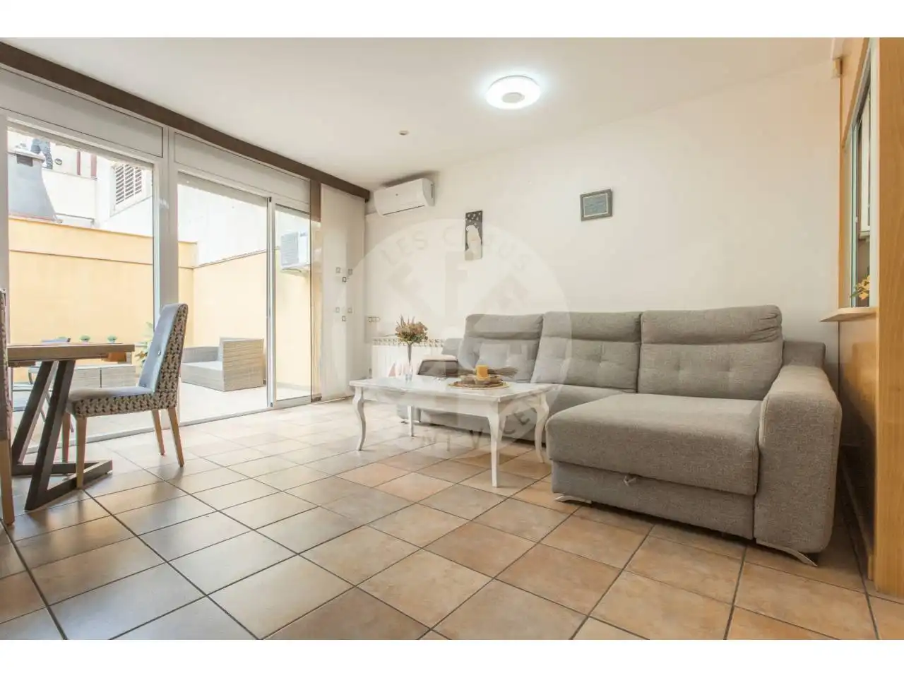 Sala de estar de Casa o chalet en venta en Terrassa con Aire acondicionado, Calefacción y Jardín privado